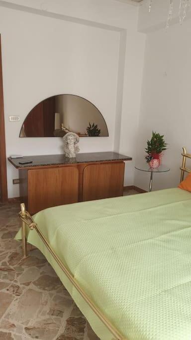 Dolce Sicily A 2Km Dal Centro Apartment Palermo Bagian luar foto