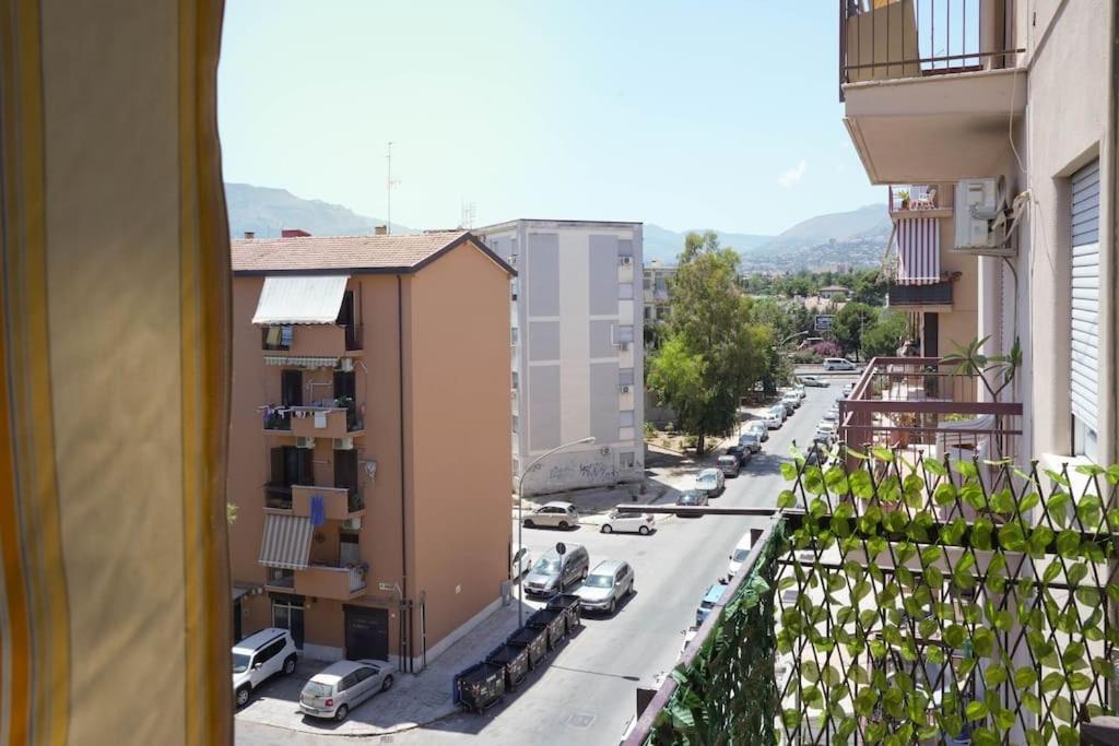 Dolce Sicily A 2Km Dal Centro Apartment Palermo Bagian luar foto