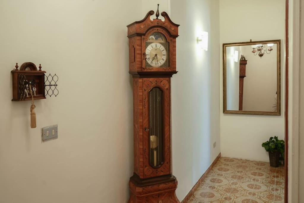 Dolce Sicily A 2Km Dal Centro Apartment Palermo Bagian luar foto