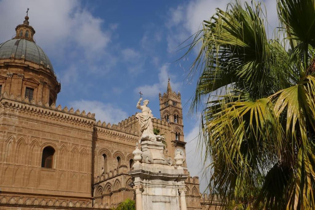 Dolce Sicily A 2Km Dal Centro Apartment Palermo Bagian luar foto