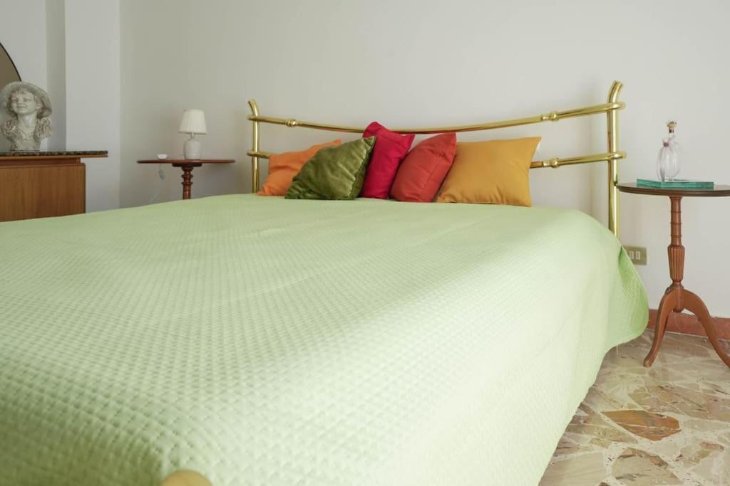Dolce Sicily A 2Km Dal Centro Apartment Palermo Bagian luar foto