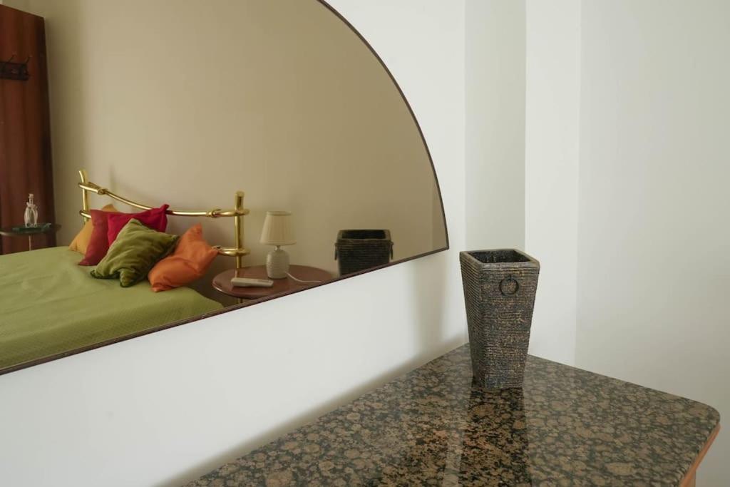 Dolce Sicily A 2Km Dal Centro Apartment Palermo Bagian luar foto