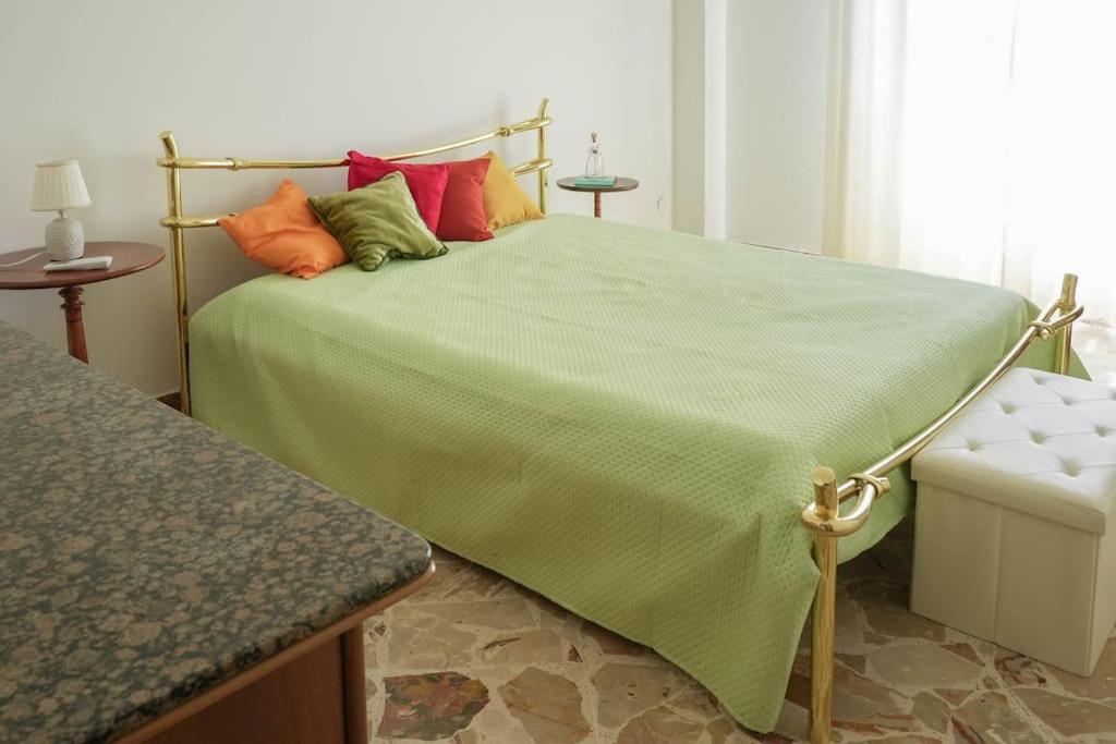 Dolce Sicily A 2Km Dal Centro Apartment Palermo Bagian luar foto