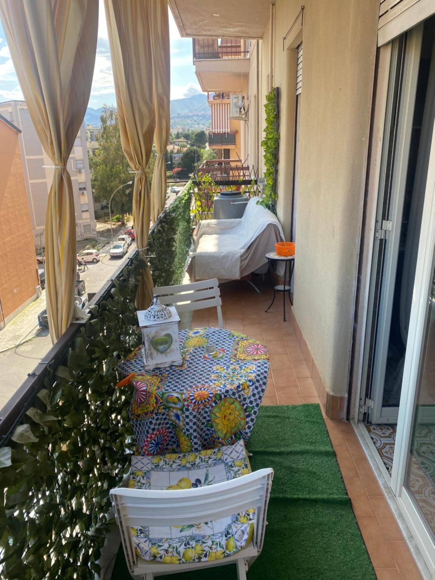 Dolce Sicily A 2Km Dal Centro Apartment Palermo Bagian luar foto